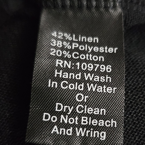 Black dress - Picture 3 of 4